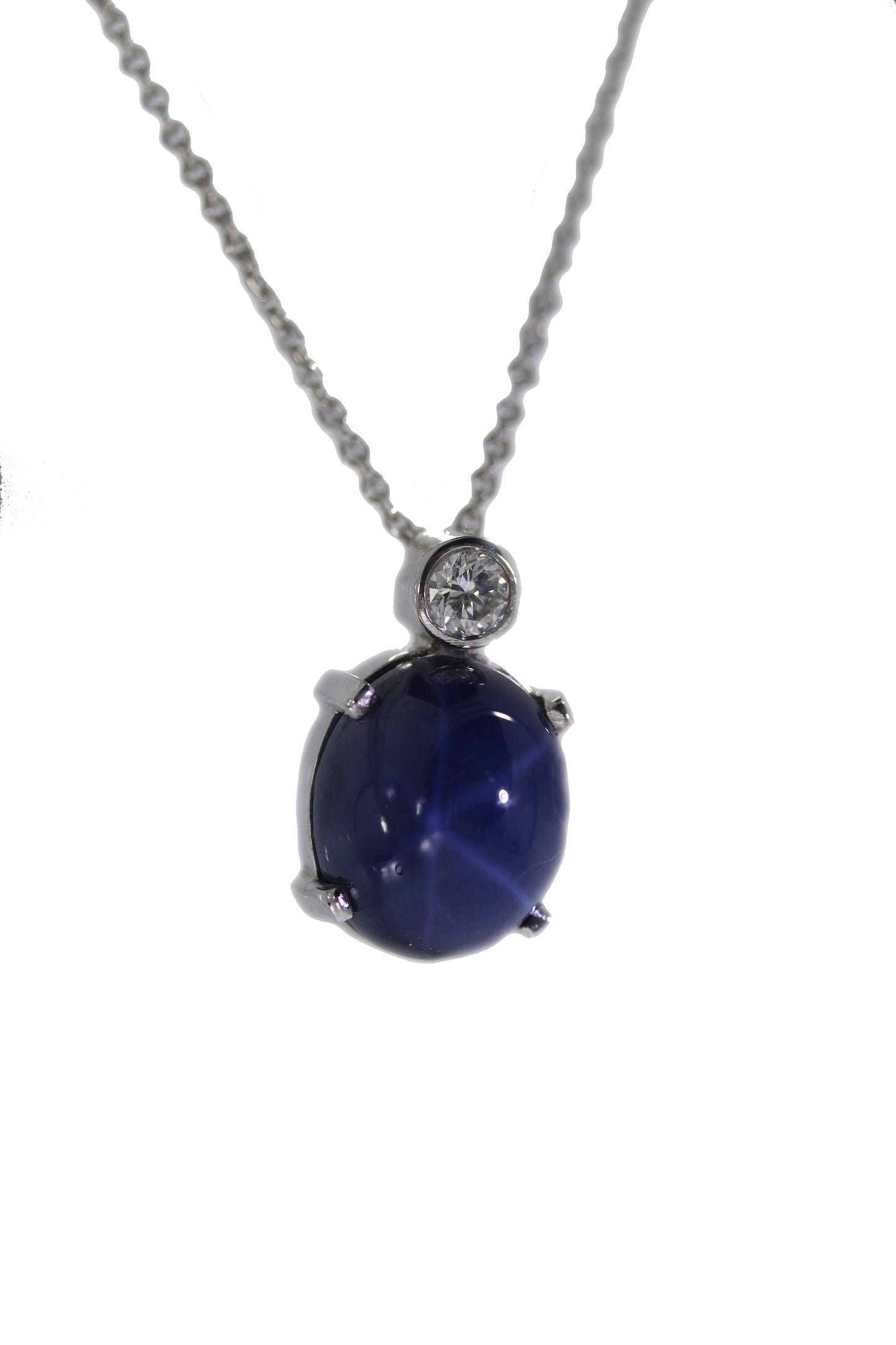 Weißgold Collier mit Stern Saphir