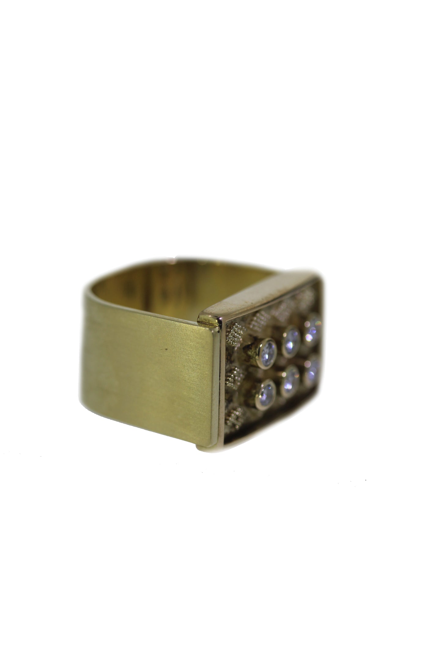 Handgefertigter Gold Ring mit Brillanten
