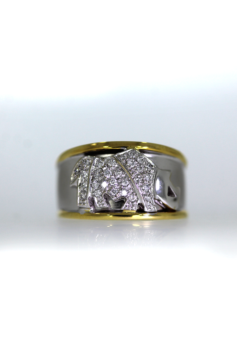 Brillantring mit Nashorn