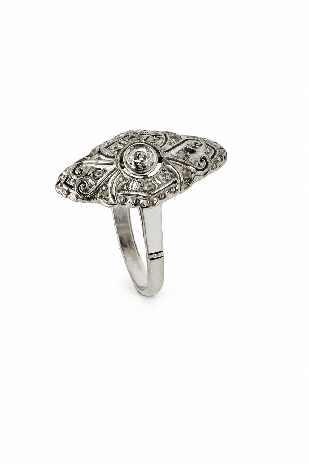 V4903aAntikerWeissgoldringmitAltschliff-Diamanten